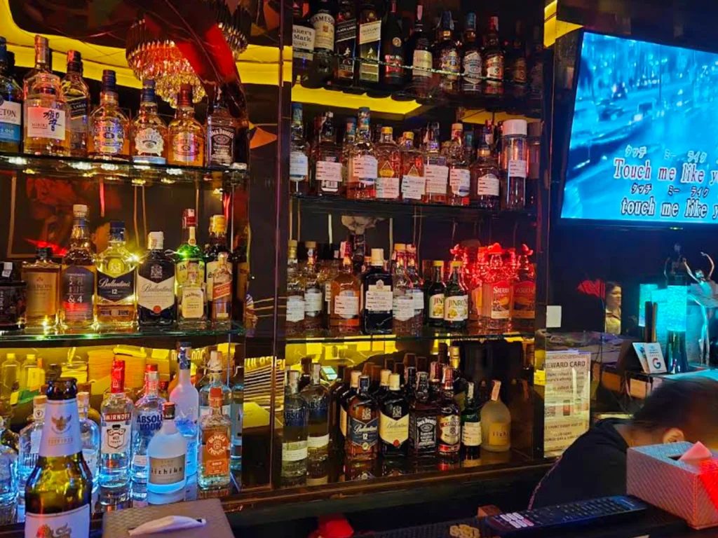 Club Gems Karaoke Bar & Lounge配图3